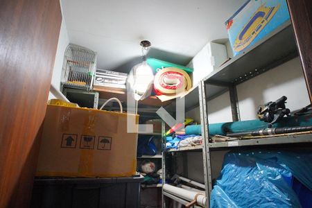 Casa à venda com 400m², 3 quartos e 6 vagasQuarto de Serviço