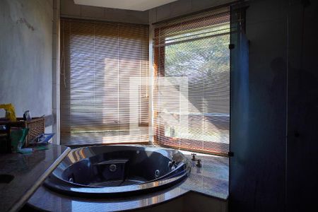 Casa à venda com 400m², 3 quartos e 6 vagasBanheiro da Suíte