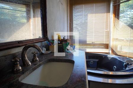 Casa à venda com 400m², 3 quartos e 6 vagasBanheiro da Suíte