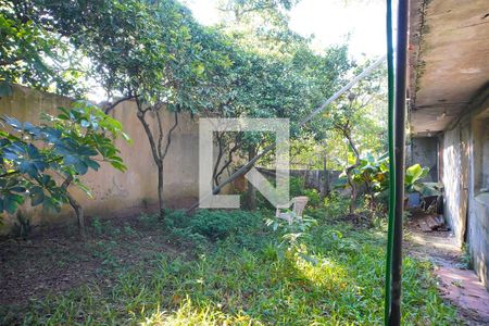 Casa à venda com 400m², 3 quartos e 6 vagasQuintal