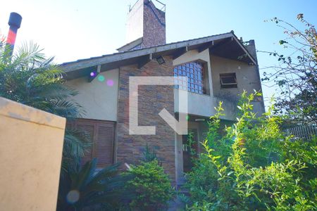 Casa à venda com 400m², 3 quartos e 6 vagasFachada