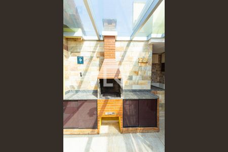 Casa à venda com 300m², 3 quartos e 2 vagas Casa à venda com 300m², 3 quartos e 2 vagasChurasqueira