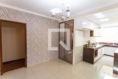 Casa à venda com 300m², 3 quartos e 2 vagas Casa à venda com 300m², 3 quartos e 2 vagasCopa