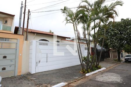 Casa à venda com 330m², 4 quartos e 3 vagasFachada