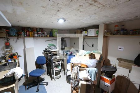 Casa à venda com 330m², 4 quartos e 3 vagasPorão