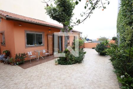 Casa à venda com 330m², 4 quartos e 3 vagasQuintal/Jardim