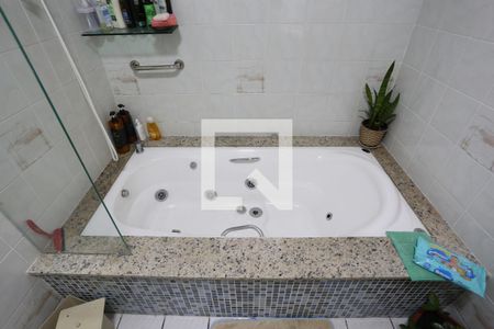 Casa à venda com 330m², 4 quartos e 3 vagasBanheiro 1 - Casa 1