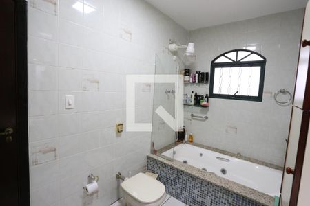 Casa à venda com 330m², 4 quartos e 3 vagasBanheiro 1 - Casa 1
