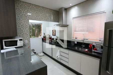 Casa à venda com 330m², 4 quartos e 3 vagasCozinha - Casa 2