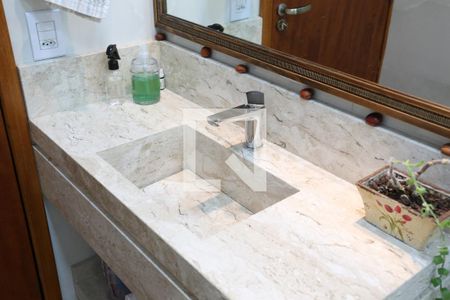 Casa à venda com 330m², 4 quartos e 3 vagasQuarto - Casa 2