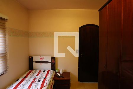 Casa à venda com 330m², 4 quartos e 3 vagasQuarto 2 - Casa 1