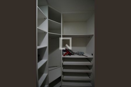 Apartamento à venda com 165m², 3 quartos e 1 vagaCloset