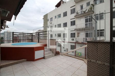 Apartamento à venda com 165m², 3 quartos e 1 vagaPiscina