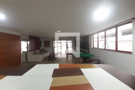 Apartamento à venda com 165m², 3 quartos e 1 vaga Apartamento à venda com 165m², 3 quartos e 1 vagaÁrea comum - Salão de festas
