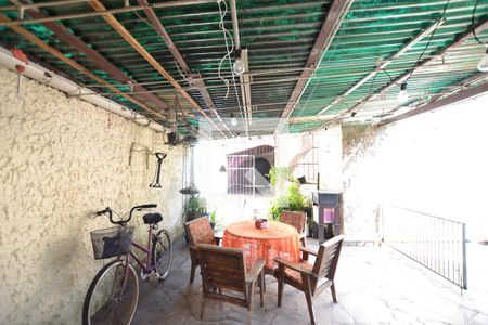 Casa à venda com 180m², 3 quartos e 3 vagasÁrea Externa