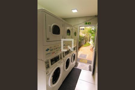 Studio à venda com 28m², 1 quarto e sem vaga Studio à venda com 28m², 1 quarto e sem vagaLavanderia