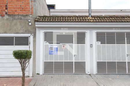 Casa à venda com 80m², 2 quartos e 2 vagasFachada