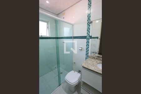 Casa à venda com 80m², 2 quartos e 2 vagasBanheiro da Suíte 2