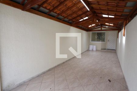 Casa à venda com 80m², 2 quartos e 2 vagasGaragem