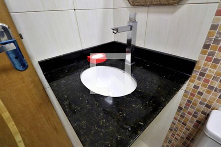 Casa à venda com 250m², 3 quartos e 6 vagasBanheiro Social