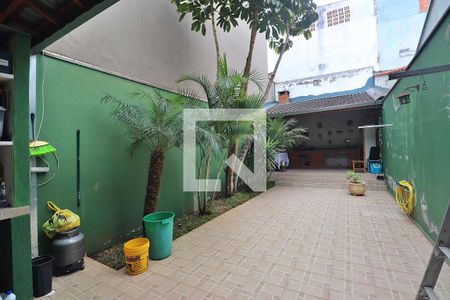Casa à venda com 250m², 3 quartos e 6 vagasQuintal