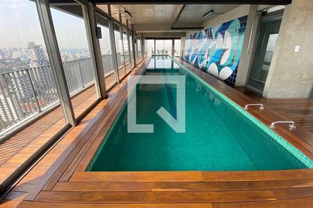 Studio à venda com 25m², 1 quarto e sem vaga Studio à venda com 25m², 1 quarto e sem vagaPiscina Coberta