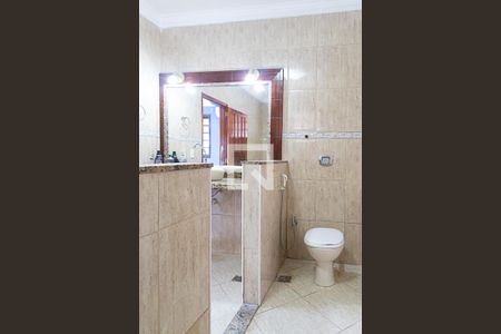 Casa de condomínio à venda com 300m², 4 quartos e 2 vagasBanheiro da suíte 2