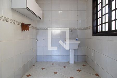 Casa de condomínio à venda com 300m², 4 quartos e 2 vagasLavanderia
