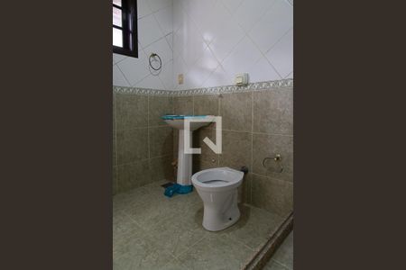 Casa de condomínio à venda com 300m², 4 quartos e 2 vagasBanheiro da suíte 1