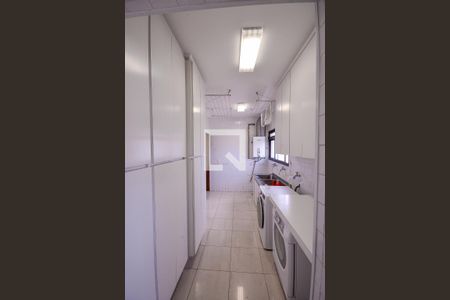 Apartamento à venda com 250m², 3 quartos e 4 vagas Apartamento à venda com 250m², 3 quartos e 4 vagasArea de Serviço