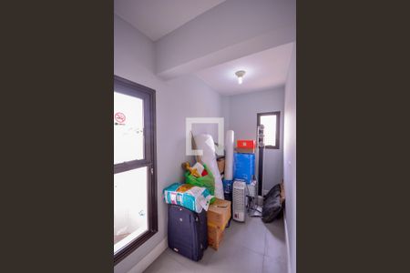 Apartamento à venda com 250m², 3 quartos e 4 vagas Apartamento à venda com 250m², 3 quartos e 4 vagasQuarto de Serviço