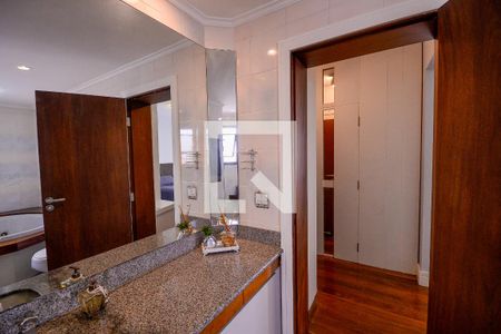 Apartamento à venda com 250m², 3 quartos e 4 vagas Apartamento à venda com 250m², 3 quartos e 4 vagasSuite Quarto 3