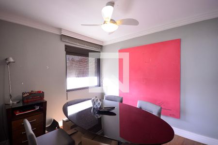 Apartamento à venda com 250m², 3 quartos e 4 vagas Apartamento à venda com 250m², 3 quartos e 4 vagasEscrtório