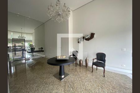 Apartamento à venda com 250m², 3 quartos e 4 vagas Apartamento à venda com 250m², 3 quartos e 4 vagasHall