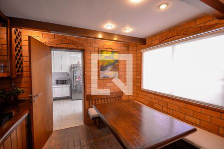 Apartamento à venda com 250m², 3 quartos e 4 vagas Apartamento à venda com 250m², 3 quartos e 4 vagasCopa