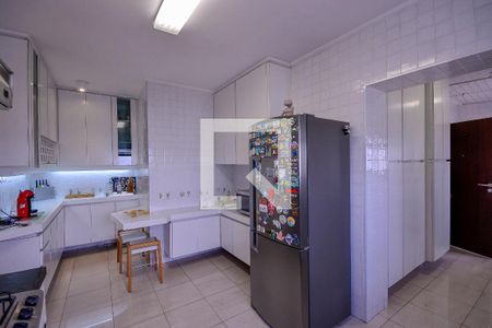 Apartamento à venda com 250m², 3 quartos e 4 vagas Apartamento à venda com 250m², 3 quartos e 4 vagasCozinha