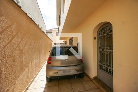 Casa à venda com 242m², 3 quartos e 6 vagas Casa à venda com 242m², 3 quartos e 6 vagasGaragem
