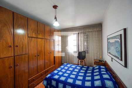 Casa à venda com 242m², 3 quartos e 6 vagas Casa à venda com 242m², 3 quartos e 6 vagasSuíte