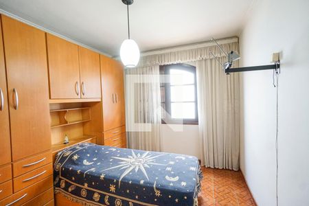 Casa à venda com 242m², 3 quartos e 6 vagas Casa à venda com 242m², 3 quartos e 6 vagasQuarto 01