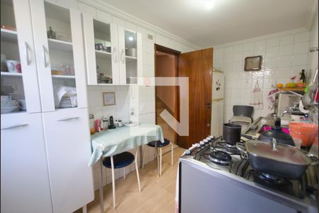 Casa à venda com 104m², 3 quartos e 2 vagasCozinha