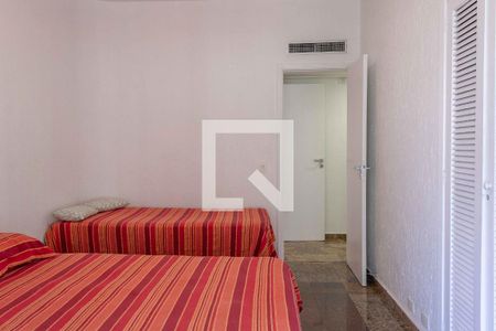 Quarto 1 de apartamento para alugar com 4 quartos, 156m² em Vila Luis Antônio, Guarujá