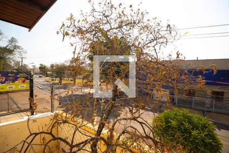 Casa à venda com 358m², 4 quartos e 3 vagas Casa à venda com 358m², 4 quartos e 3 vagasVista da Sacada da Salas Íntimas