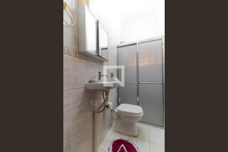 Casa à venda com 358m², 4 quartos e 3 vagas Casa à venda com 358m², 4 quartos e 3 vagasBanheiro