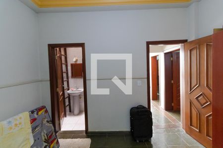 Casa à venda com 358m², 4 quartos e 3 vagas Casa à venda com 358m², 4 quartos e 3 vagasSuíte 04