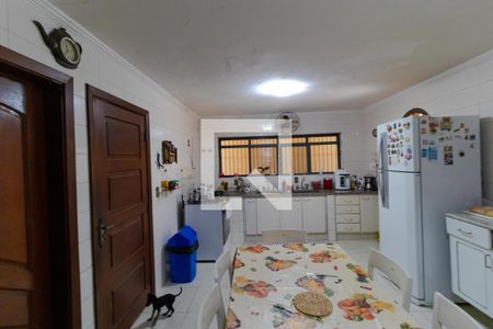 Casa à venda com 358m², 4 quartos e 3 vagas Casa à venda com 358m², 4 quartos e 3 vagasCozinha