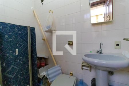 Casa à venda com 358m², 4 quartos e 3 vagas Casa à venda com 358m², 4 quartos e 3 vagasBanheiro de de Serviço