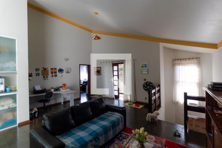 Casa à venda com 358m², 4 quartos e 3 vagas Casa à venda com 358m², 4 quartos e 3 vagasSalas Íntimas