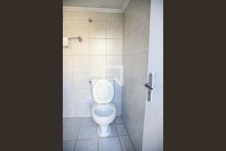 Casa à venda com 298m², 4 quartos e 3 vagasBanheiro de Serviço