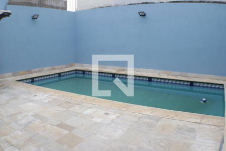 Casa à venda com 150m², 3 quartos e sem vagaPiscina