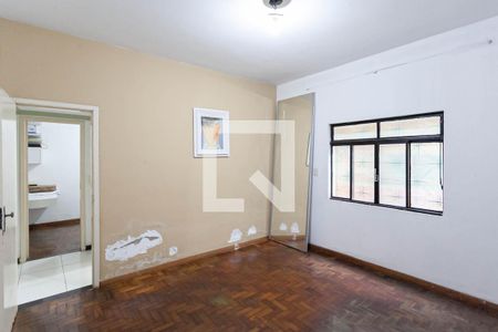 Casa à venda com 250m², 4 quartos e 4 vagasSuíte 